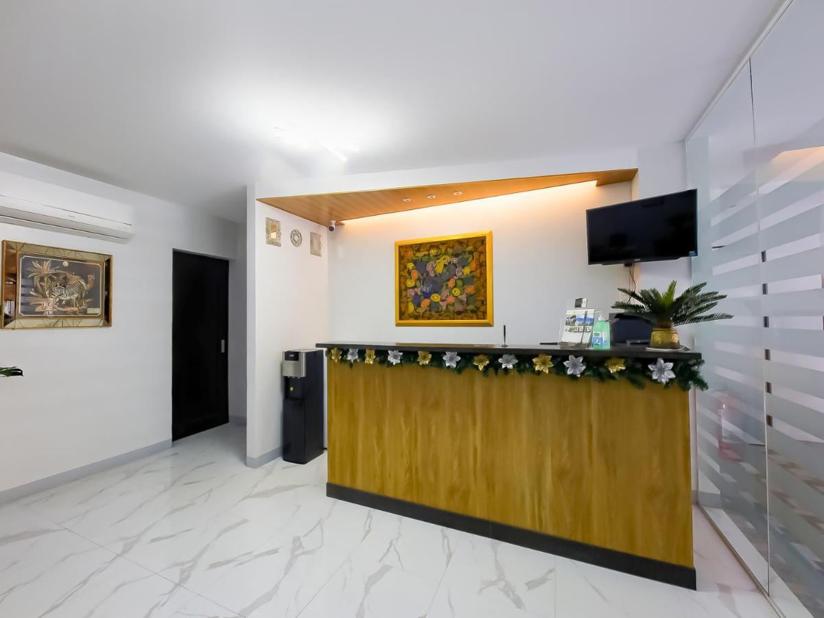 Oyo 848 Dona Aurora Condotel Quezon City Bagian luar foto